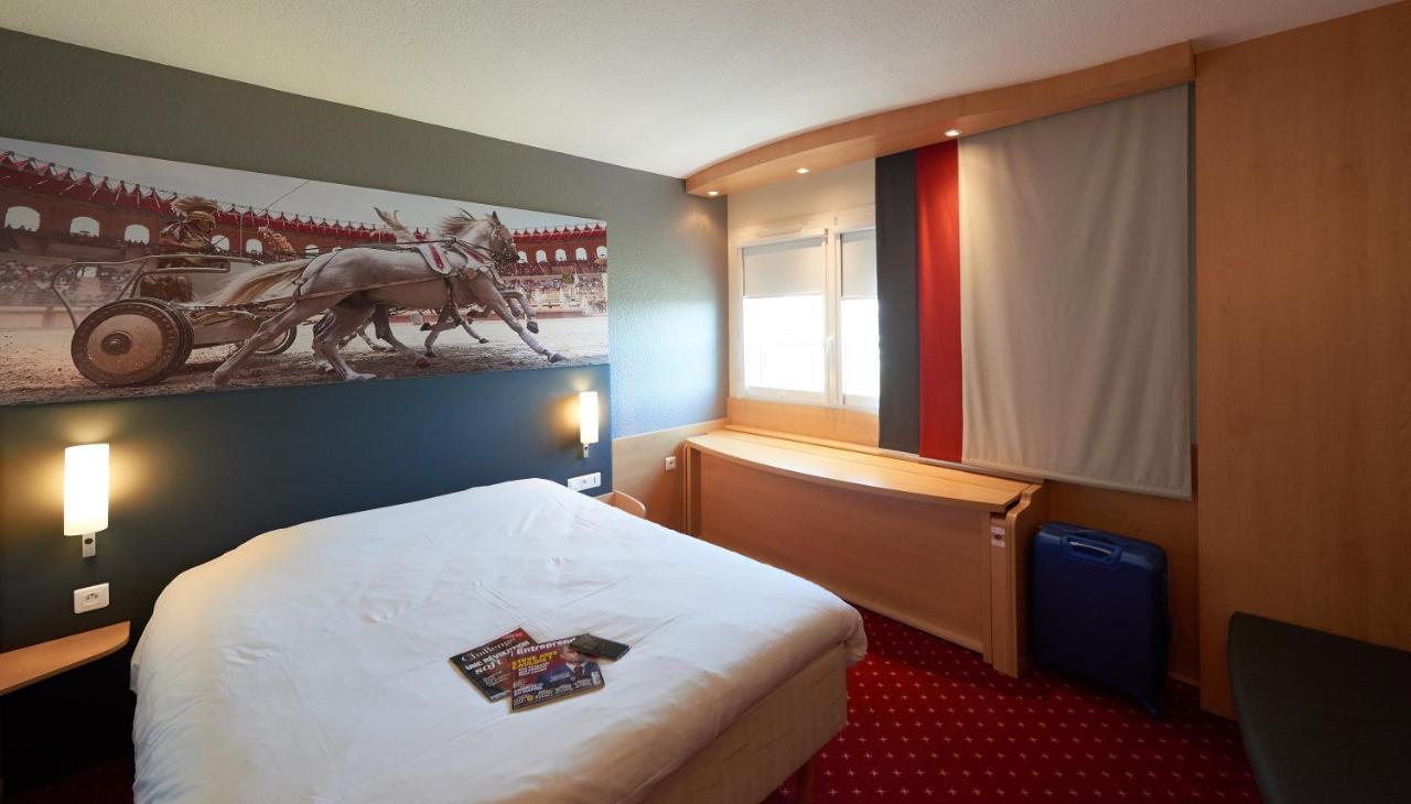 Ibis Cholet Hotel Buitenkant foto